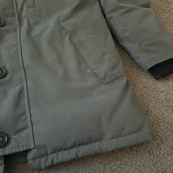Canada Goose Men’s Down Chateau Parka - Picture 10 of 16